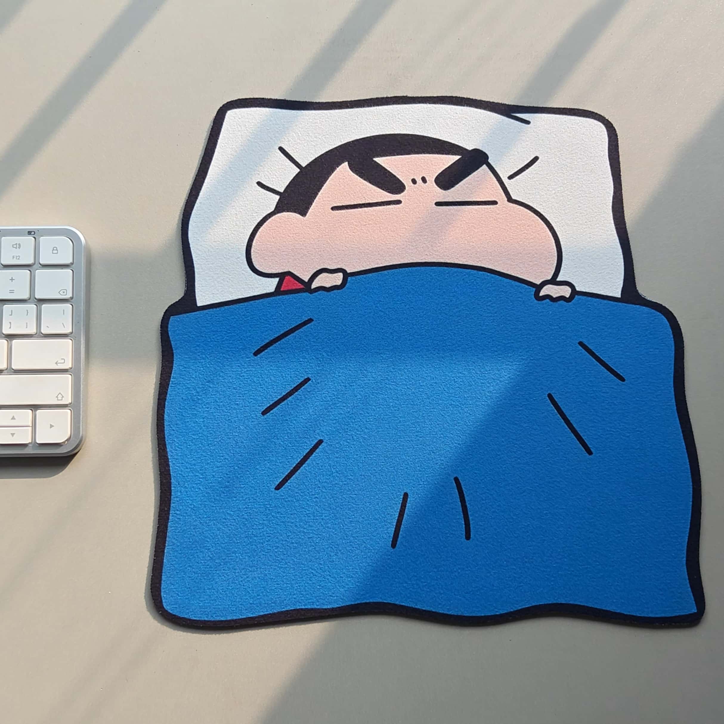 Desk Setup Ergonomic - かわいいクレヨンしんちゃんマウスパッド、ゴム製滑り止めベース、柔らかい布地表面、オフィス/自宅/コンピューター用アニメデスクマット