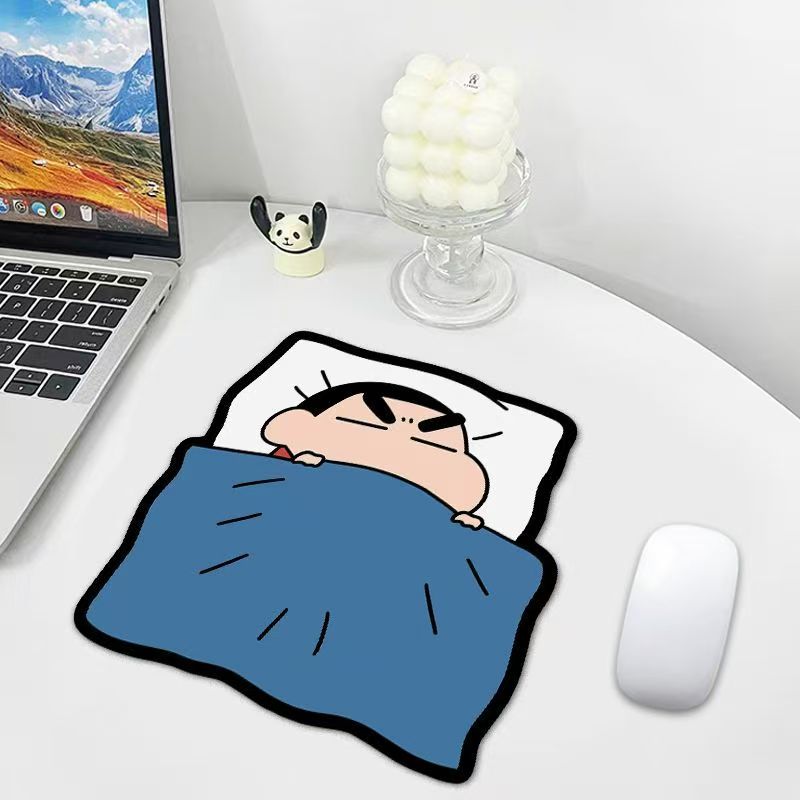 かわいいクレヨンしんちゃんマウスパッド、ゴム製滑り止めベース - Desk Setup Ergonomic のレビューと価格